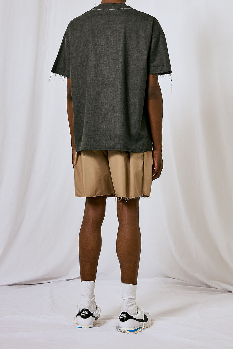 TAILORED T-SHIRT