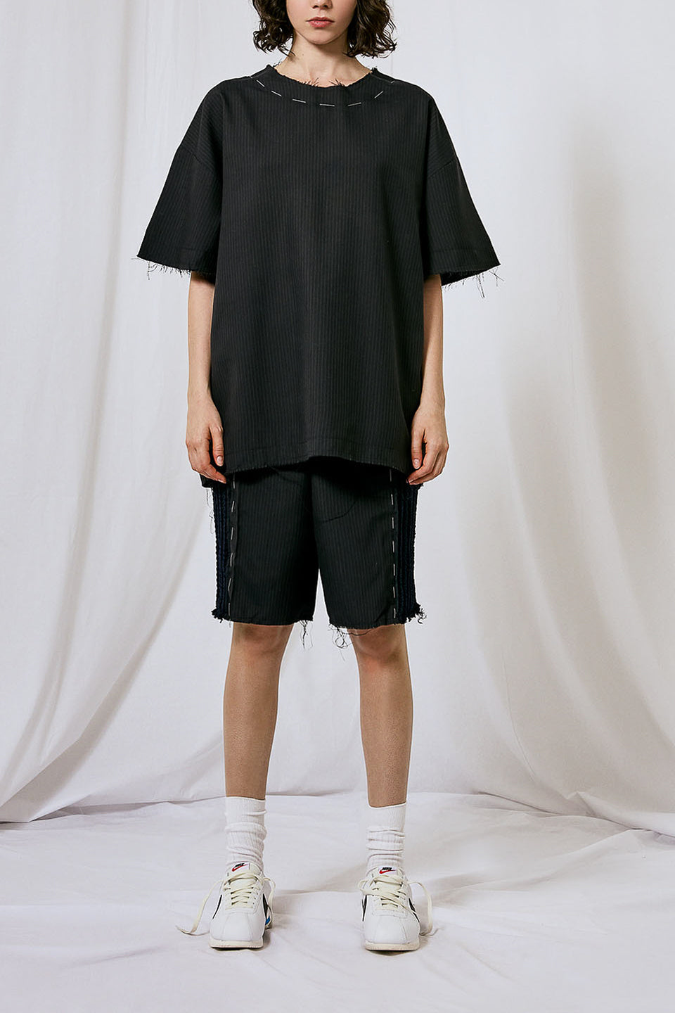 TAILORED PINSTRIPE T-SHIRT