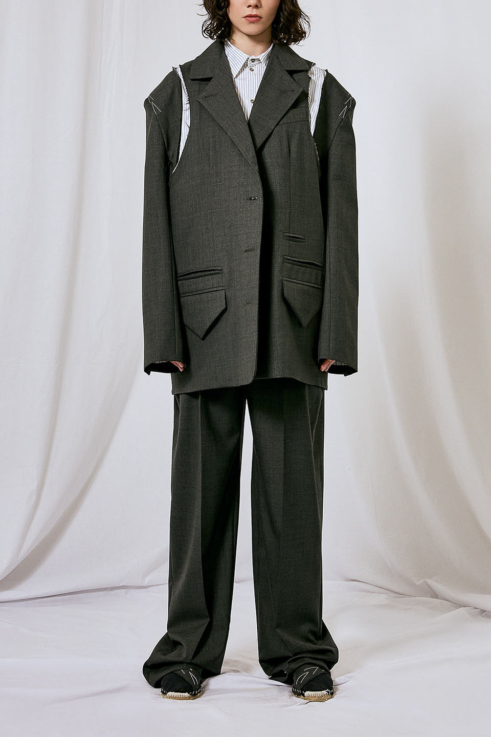 DECONSTRUSTED BLAZER