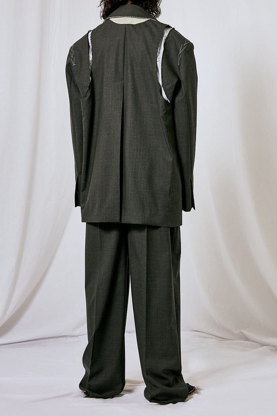 DECONSTRUSTED BLAZER