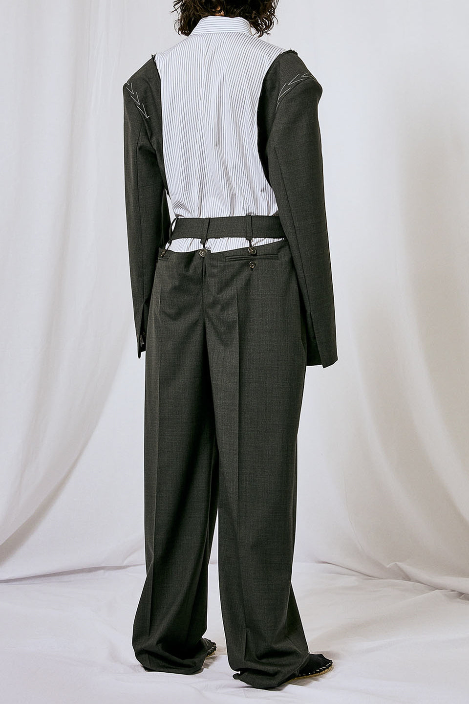 DECONSTRUSTED BLAZER
