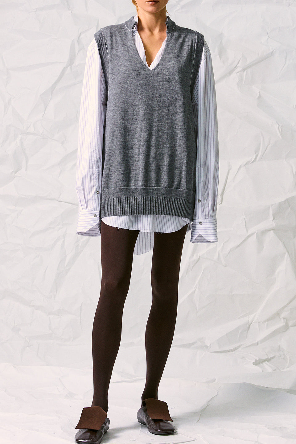 KNIT CUT COLLAR VEST