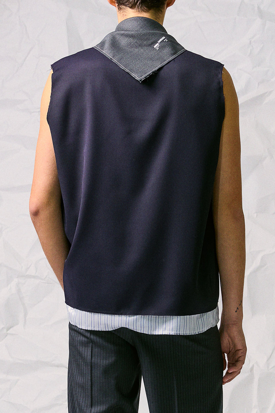 GREY TAILORED BANDANA