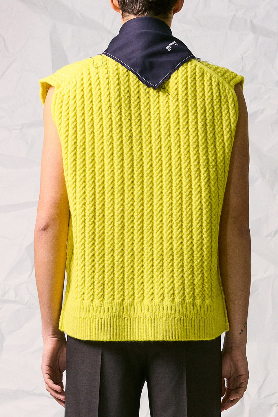 NAVY TAILORED BANDANA