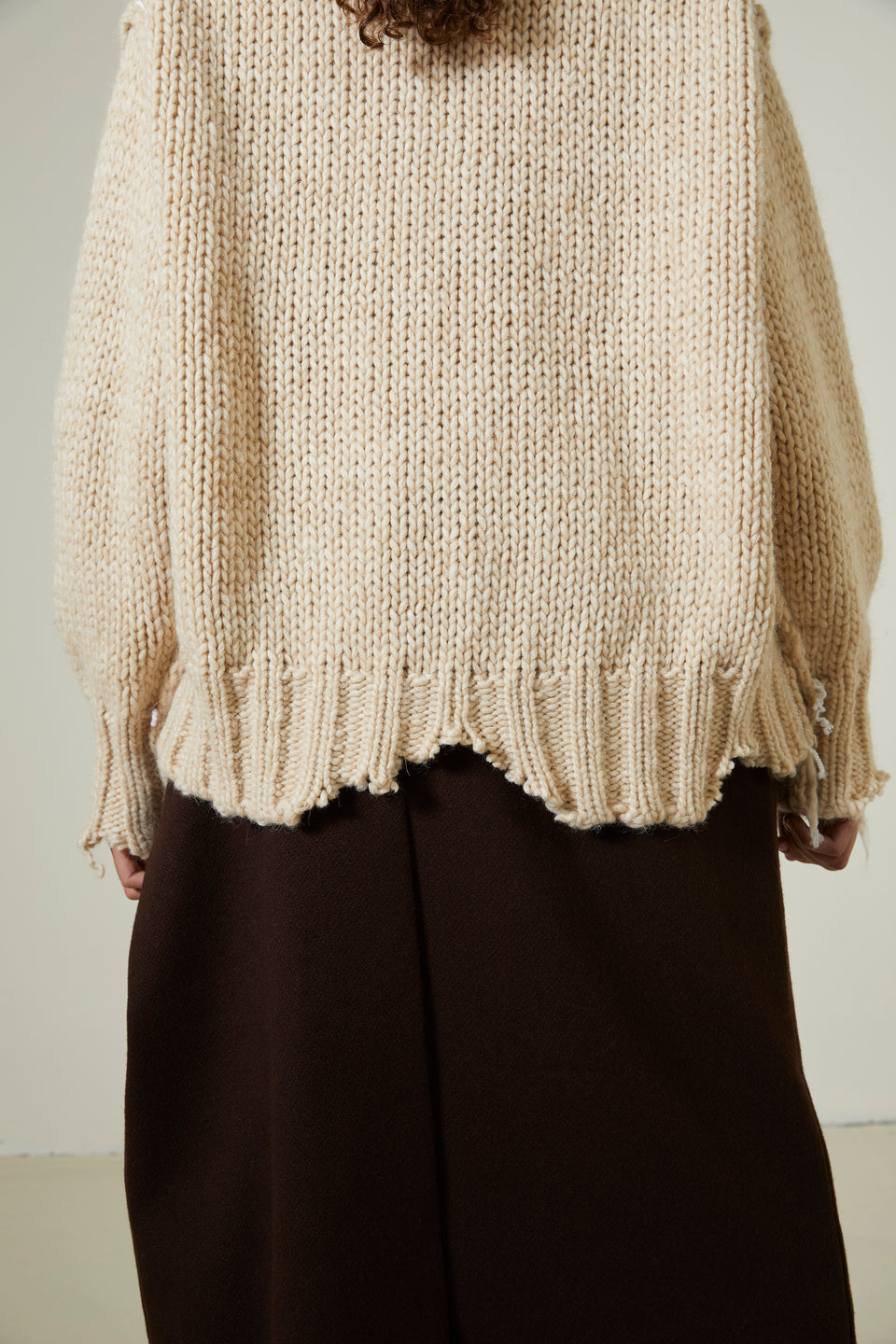 OVERSIZED KNIT SWEATER